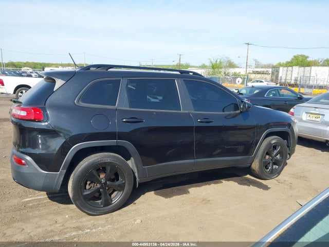 44953136 :رقم المزاد ، 1C4PJMCB1FW750335 vin ، 2015 Jeep Cherokee Latitude Altitude مزاد بيع