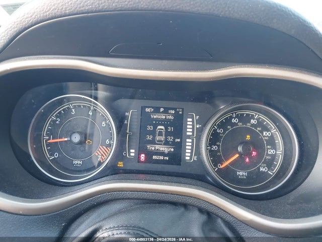 44953136 :رقم المزاد ، 1C4PJMCB1FW750335 vin ، 2015 Jeep Cherokee Latitude Altitude مزاد بيع
