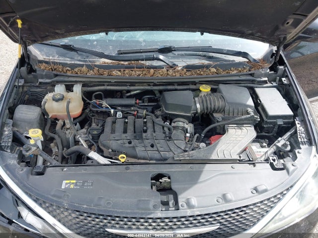 Aukcja sprzedaży 2017 Chrysler Pacifica Touring-l, vin: 2C4RC1BGXHR552010, numer aukcji: 44953141