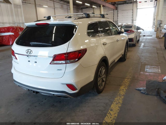 KM8SMDHF5HU212423 Hyundai Santa Fe Se