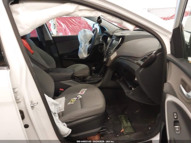 KM8SMDHF5HU212423 Hyundai Santa Fe Se