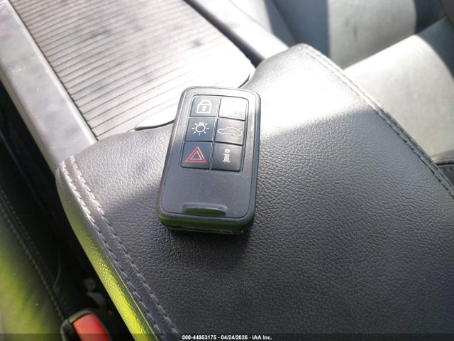 44953175 :رقم المزاد ، YV140MFB2F1309841 vin ، 2015 Volvo S60 T5 Premier مزاد بيع