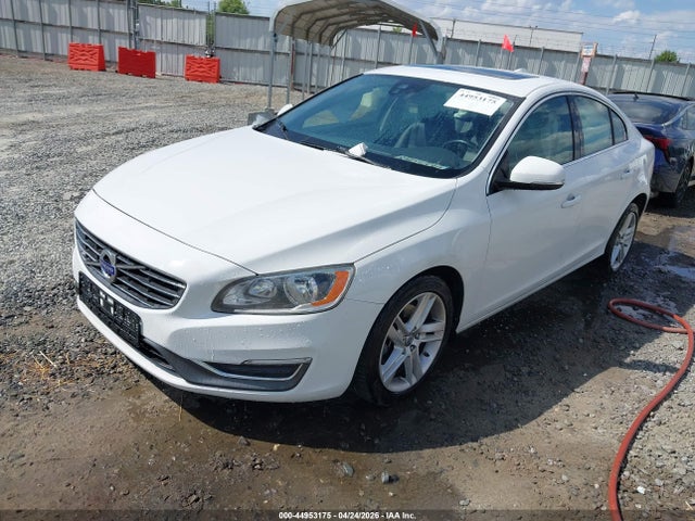 44953175 :رقم المزاد ، YV140MFB2F1309841 vin ، 2015 Volvo S60 T5 Premier مزاد بيع