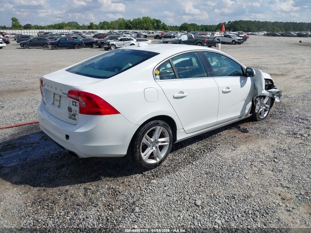 44953175 :رقم المزاد ، YV140MFB2F1309841 vin ، 2015 Volvo S60 T5 Premier مزاد بيع