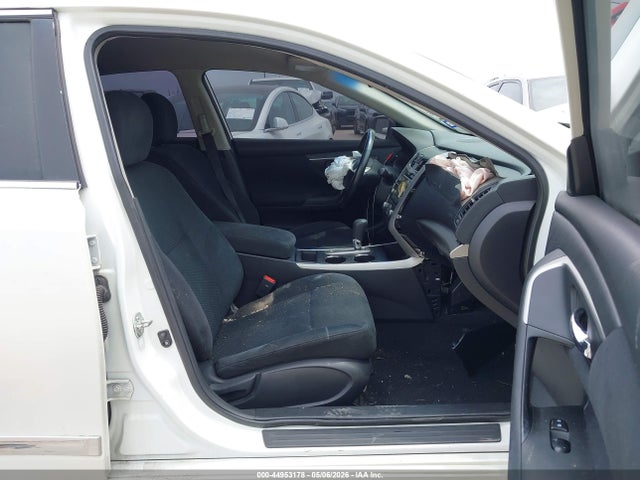 44953178 :رقم المزاد ، 1N4AL3AP0FC142824 vin ، 2015 Nissan Altima 2.5 Sv مزاد بيع