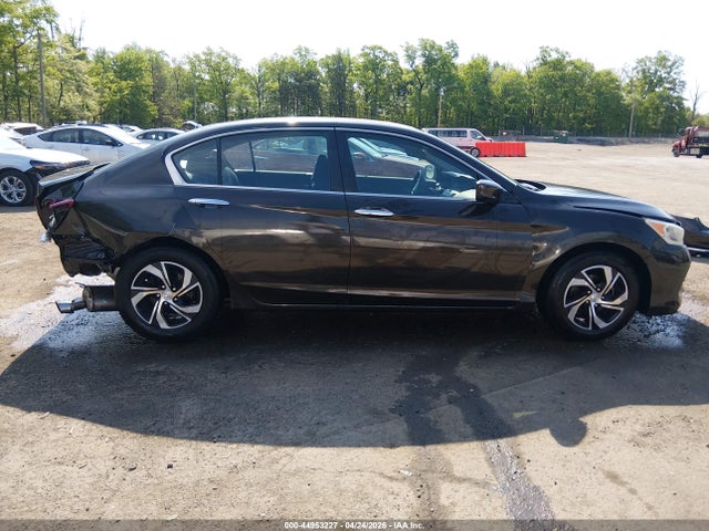 44953227 :رقم المزاد ، 1HGCR2F34HA100304 vin ، 2017 Honda Accord Lx مزاد بيع