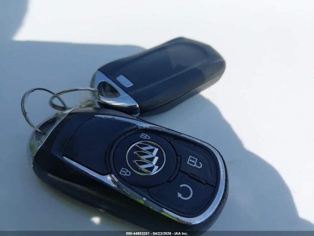 44953251 :رقم المزاد ، KL4CJ1SB6JB518161 vin ، 2018 Buick Encore Sport Touring مزاد بيع