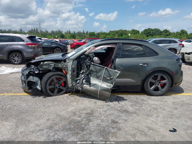 WP1AC2XA5RL200529 Porsche Macan Electric Turbo