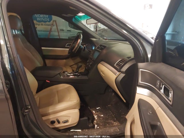 44953362 :رقم المزاد ، 1FM5K8D86GGA52888 vin ، 2016 Ford Explorer Xlt مزاد بيع