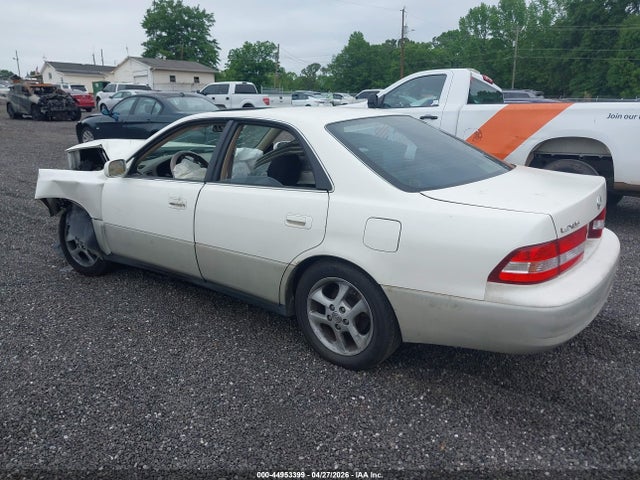 2001 Lexus Es 300 მანქანა იყიდება აუქციონზე, vin: JT8BF28G710331808, აუქციონის ნომერი: 44953399