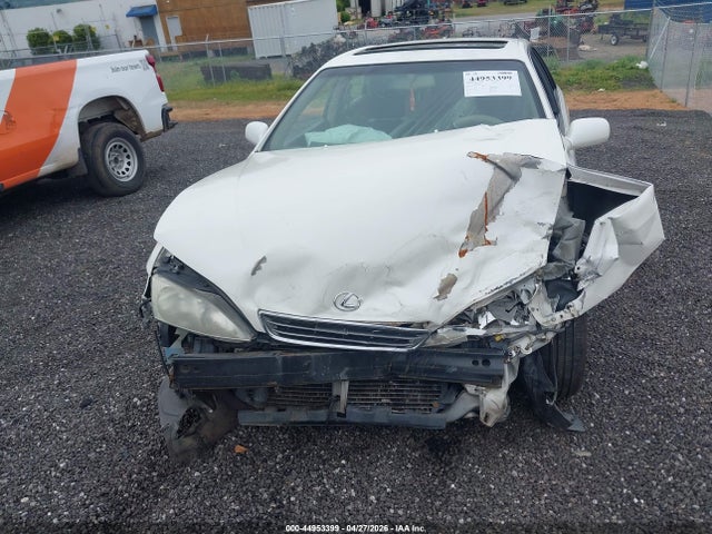2001 Lexus Es 300 მანქანა იყიდება აუქციონზე, vin: JT8BF28G710331808, აუქციონის ნომერი: 44953399