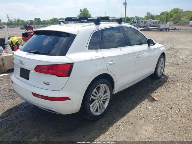 44953467 :رقم المزاد ، WA1CNAFYXJ2202717 vin ، 2018 Audi Q5 2.0t Premium/2.0t Tech Premium مزاد بيع