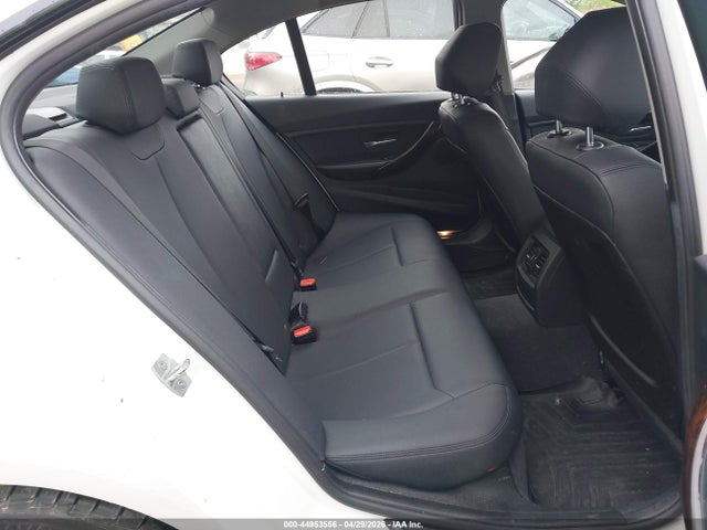 2015 Bmw 320i Xdrive მანქანა იყიდება აუქციონზე, vin: WBA3C3G59FNT51649, აუქციონის ნომერი: 44953556