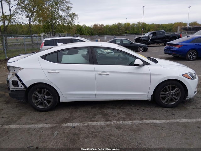 Продажа на аукционе авто 2018 Hyundai Elantra Sel, vin: 5NPD84LF9JH386360, номер лота: 44953569