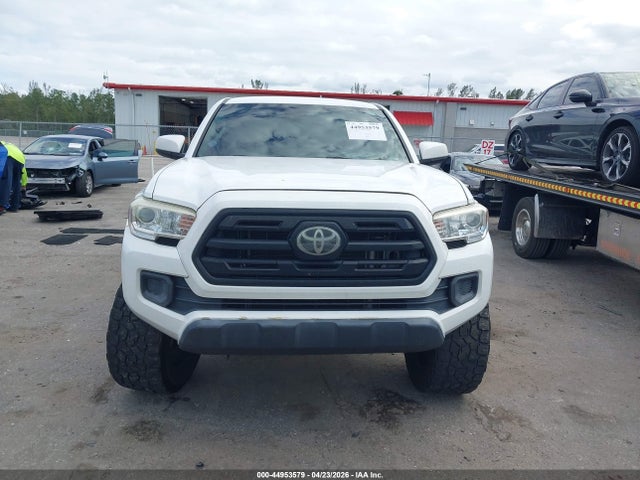 44953579 :رقم المزاد ، 5TFAX5GN5JX131805 vin ، 2018 Toyota Tacoma Sr مزاد بيع