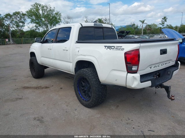 44953579 :رقم المزاد ، 5TFAX5GN5JX131805 vin ، 2018 Toyota Tacoma Sr مزاد بيع