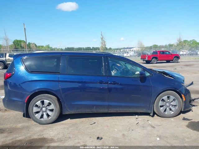 2018 Chrysler Pacifica Hybrid Limited მანქანა იყიდება აუქციონზე, vin: 2C4RC1N73JR293636, აუქციონის ნომერი: 44953636