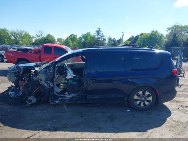 2018 Chrysler Pacifica Hybrid Limited მანქანა იყიდება აუქციონზე, vin: 2C4RC1N73JR293636, აუქციონის ნომერი: 44953636
