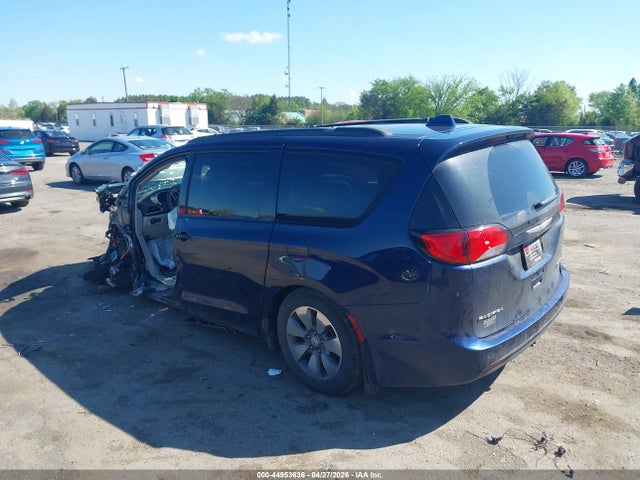 2018 Chrysler Pacifica Hybrid Limited მანქანა იყიდება აუქციონზე, vin: 2C4RC1N73JR293636, აუქციონის ნომერი: 44953636