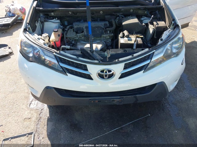 2015 Toyota Rav4 Xle მანქანა იყიდება აუქციონზე, vin: JTMRFREV9FJ026646, აუქციონის ნომერი: 44953644