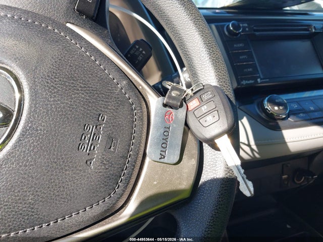 2015 Toyota Rav4 Xle მანქანა იყიდება აუქციონზე, vin: JTMRFREV9FJ026646, აუქციონის ნომერი: 44953644