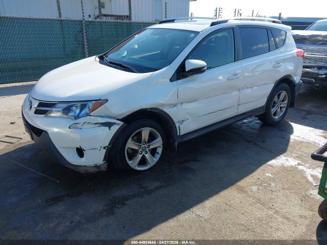 2015 Toyota Rav4 Xle მანქანა იყიდება აუქციონზე, vin: JTMRFREV9FJ026646, აუქციონის ნომერი: 44953644