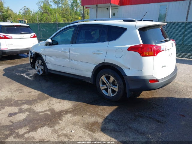 2015 Toyota Rav4 Xle მანქანა იყიდება აუქციონზე, vin: JTMRFREV9FJ026646, აუქციონის ნომერი: 44953644