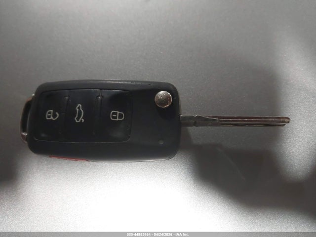 Aukcja sprzedaży 2013 Volkswagen Passat 2.0l Tdi Se, vin: 1VWBN7A38DC046740, numer aukcji: 44953664