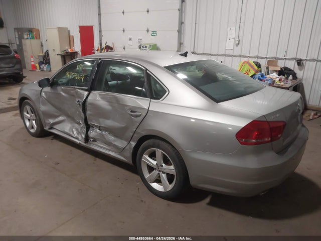 Aukcja sprzedaży 2013 Volkswagen Passat 2.0l Tdi Se, vin: 1VWBN7A38DC046740, numer aukcji: 44953664