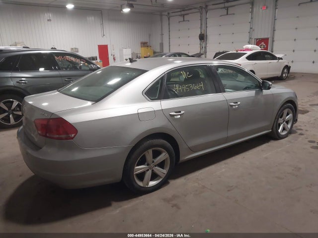 Aukcja sprzedaży 2013 Volkswagen Passat 2.0l Tdi Se, vin: 1VWBN7A38DC046740, numer aukcji: 44953664