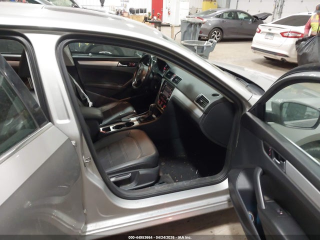Aukcja sprzedaży 2013 Volkswagen Passat 2.0l Tdi Se, vin: 1VWBN7A38DC046740, numer aukcji: 44953664