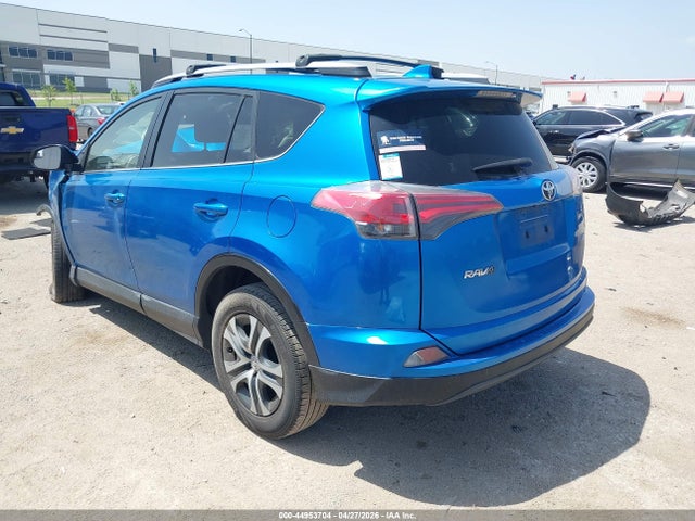 44953704 :رقم المزاد ، JTMZFREV3JJ194050 vin ، 2018 Toyota Rav4 Le مزاد بيع