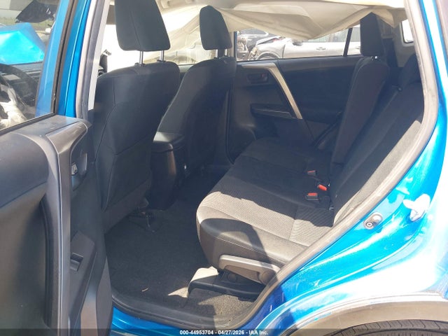 44953704 :رقم المزاد ، JTMZFREV3JJ194050 vin ، 2018 Toyota Rav4 Le مزاد بيع