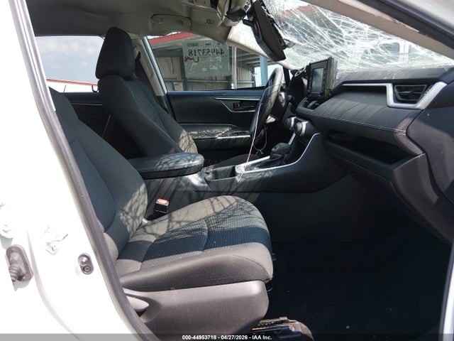 44953718 :رقم المزاد ، 2T3H1RFV4NW221045 vin ، 2022 Toyota Rav4 Le مزاد بيع