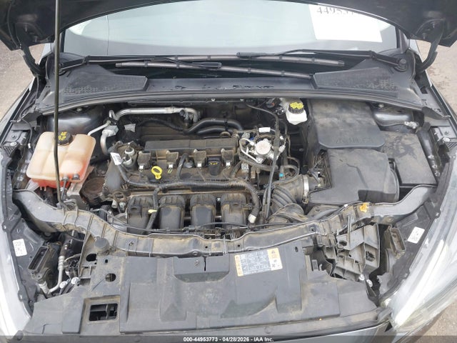 44953773 :رقم المزاد ، 1FADP3M25JL319328 vin ، 2018 Ford Focus Sel مزاد بيع