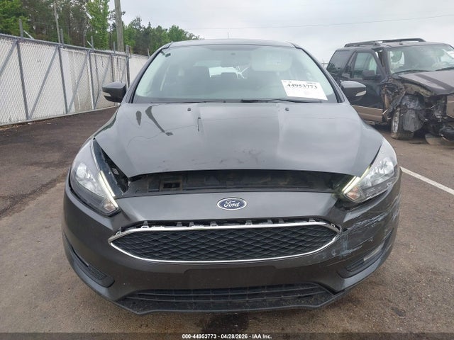 44953773 :رقم المزاد ، 1FADP3M25JL319328 vin ، 2018 Ford Focus Sel مزاد بيع