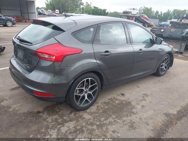 44953773 :رقم المزاد ، 1FADP3M25JL319328 vin ، 2018 Ford Focus Sel مزاد بيع