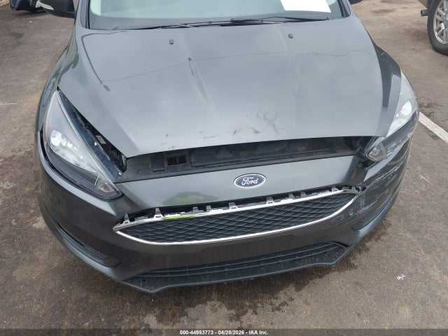 44953773 :رقم المزاد ، 1FADP3M25JL319328 vin ، 2018 Ford Focus Sel مزاد بيع