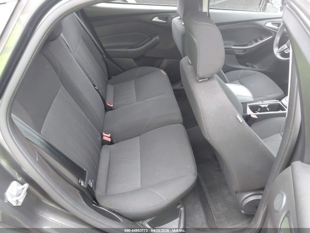 44953773 :رقم المزاد ، 1FADP3M25JL319328 vin ، 2018 Ford Focus Sel مزاد بيع