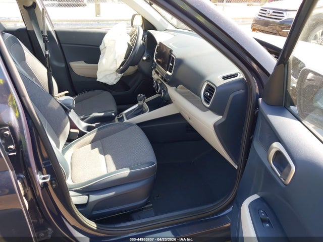 44953807 :رقم المزاد ، KMHRC8A36MU129084 vin ، 2021 Hyundai Venue Denim مزاد بيع