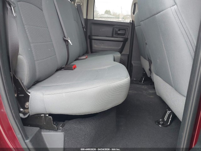 44953826 :رقم المزاد ، 1C6RR7FG0JS130173 vin ، 2018 Ram 1500 Express  4x4 6'4 Box مزاد بيع