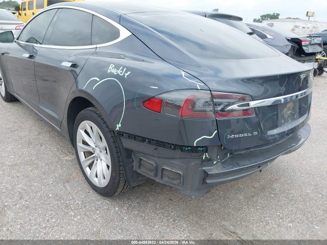 2018 Tesla Model S 100d/75d/p100d მანქანა იყიდება აუქციონზე, vin: 5YJSA1E27JF272151, აუქციონის ნომერი: 44953833