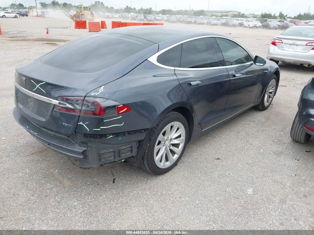 2018 Tesla Model S 100d/75d/p100d მანქანა იყიდება აუქციონზე, vin: 5YJSA1E27JF272151, აუქციონის ნომერი: 44953833