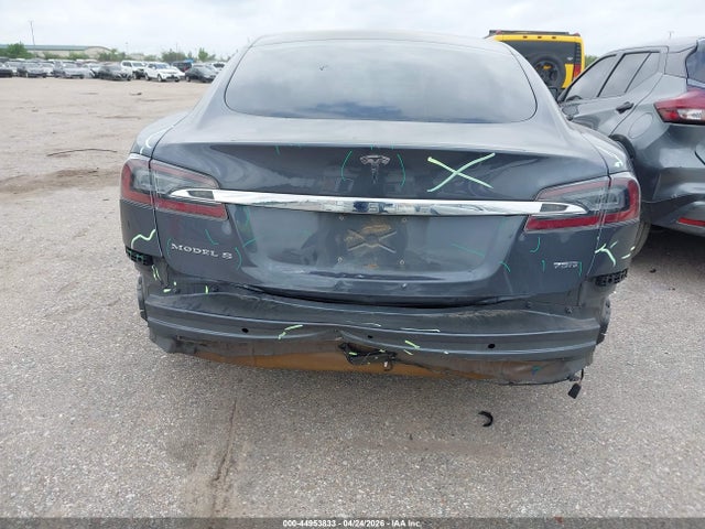 2018 Tesla Model S 100d/75d/p100d მანქანა იყიდება აუქციონზე, vin: 5YJSA1E27JF272151, აუქციონის ნომერი: 44953833