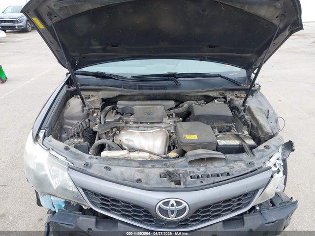 44953864 :رقم المزاد ، 4T1BF1FK0EU804798 vin ، 2014 Toyota Camry Se Sport مزاد بيع
