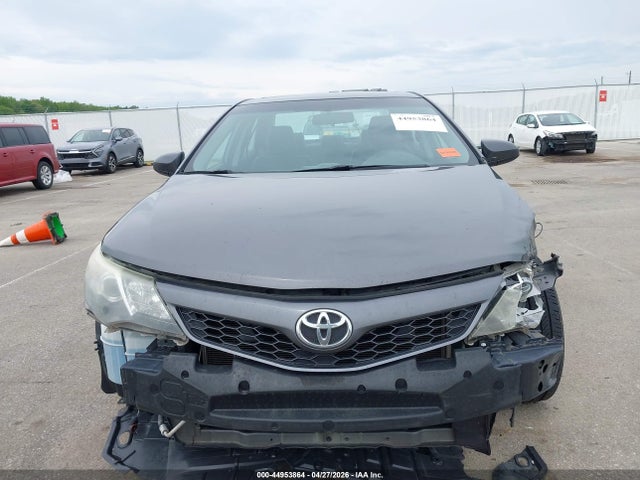 44953864 :رقم المزاد ، 4T1BF1FK0EU804798 vin ، 2014 Toyota Camry Se Sport مزاد بيع