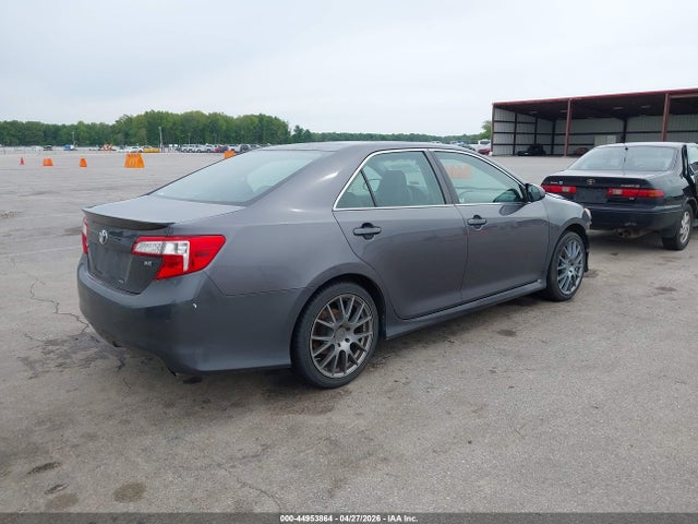 44953864 :رقم المزاد ، 4T1BF1FK0EU804798 vin ، 2014 Toyota Camry Se Sport مزاد بيع