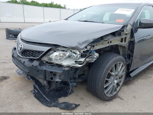44953864 :رقم المزاد ، 4T1BF1FK0EU804798 vin ، 2014 Toyota Camry Se Sport مزاد بيع