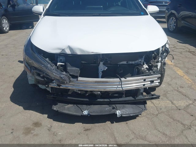 JTND4MBE3N3169517 Toyota COROLLA SE