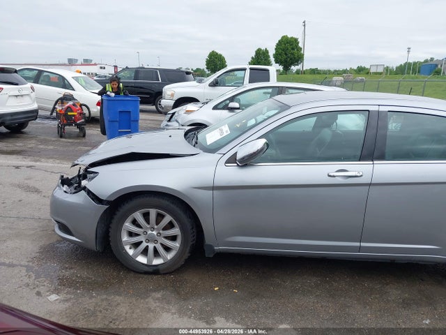 44953926 :رقم المزاد ، 1C3CCBCG7EN125424 vin ، 2014 Chrysler 200 Limited مزاد بيع